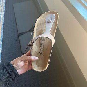 BNWT Birkenstocks Gizeh Sandal